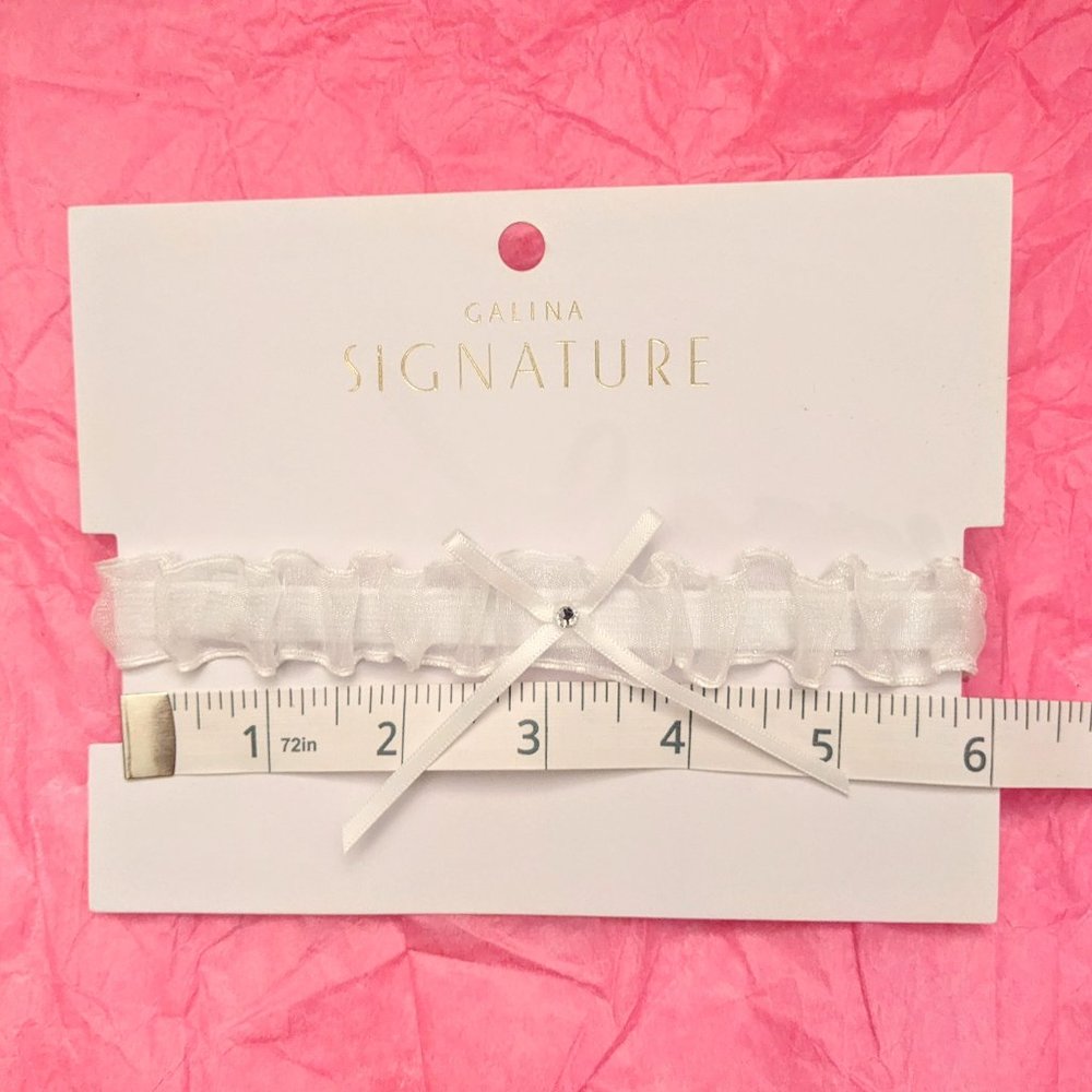 David's Bridal White Wedding Garter - Picture 3 of 4